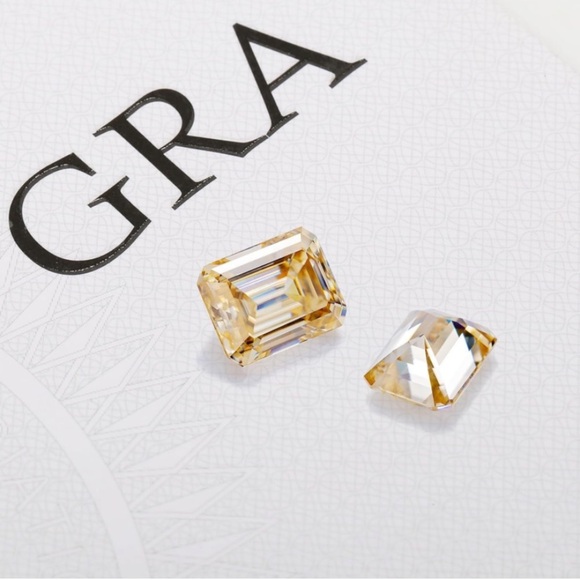 Loose Champagne Diamond Moissanite 2 carats - Picture 4 of 7